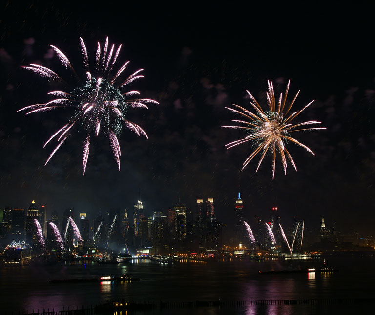 }fireworksovernyc2318copy   Copy